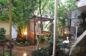 Alina Guest House